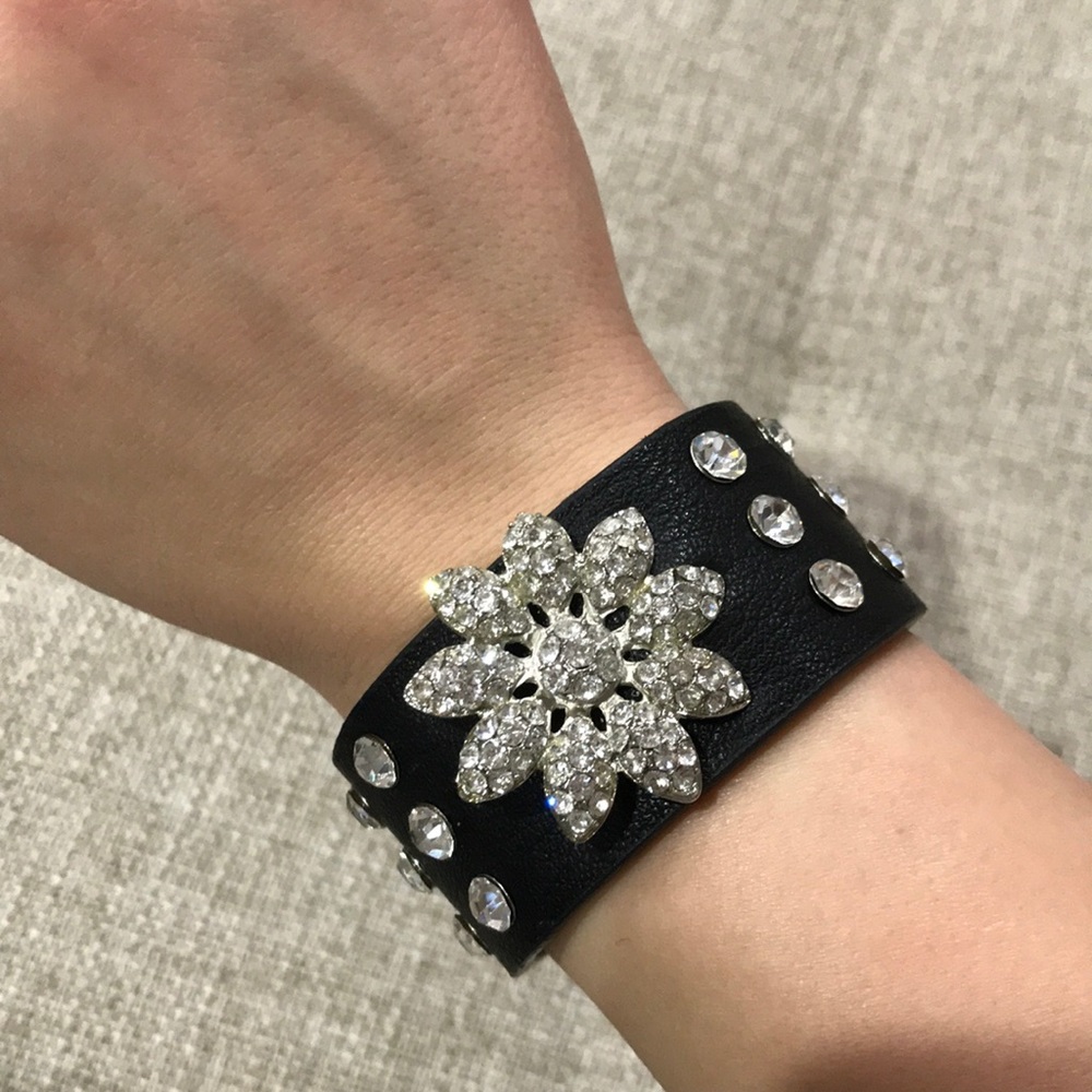 Black flower rhinestone cuff